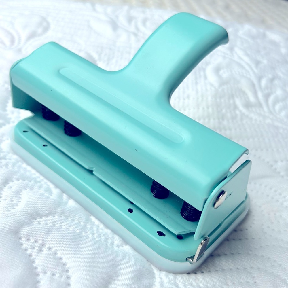 Heidi Swapp 4-hole Planner Punch by We R Memory Keepers like new